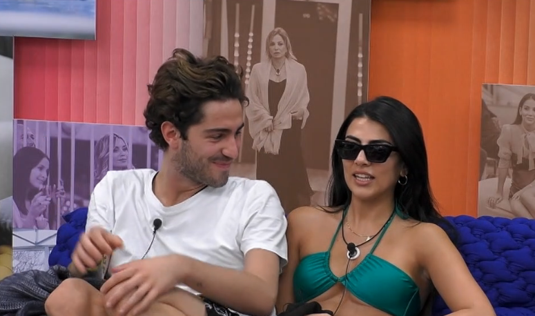 GF Vip, Giacomo Urtis lancia il gossip sulla mamma di Giulia Salemi: lei non ci crede (e fa bene) preview