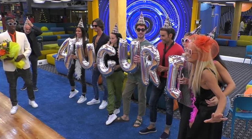 Capodanno al GF Vip, il party: Elettra Lamborghini, Arisa, Iva Zanicchi tra i possibili cantanti preview