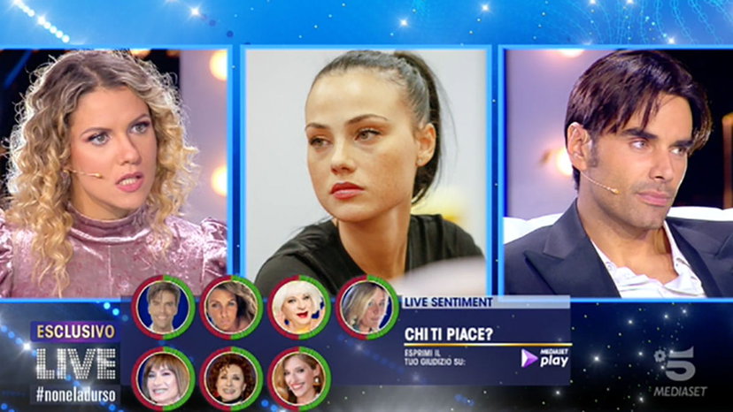 GF Vip, Morra “sbugiarda” Adua Del Vesco: “Tra noi c’è stato qualcosa ma non entro nei particolari…” (VIDEO) preview