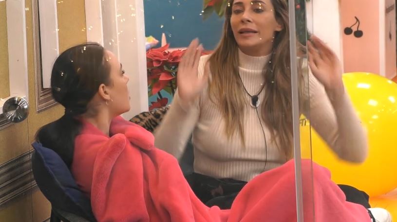 Sonia Lorenzini parla con Rosalinda Cannavò: “Su di te ho troppi dubbi!” (VIDEO) preview