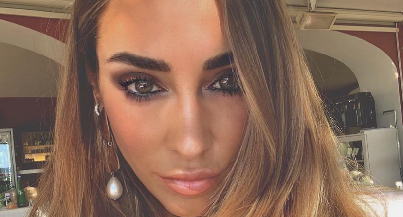 Perché Sonia Lorenzini è famosa? Dal trono al GF Vip: malattia, seno rifatto ed ex fidanzati preview