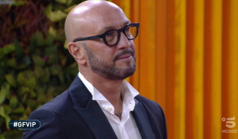 Walter Zenga incontra figlio Andrea al GF Vip, ex gieffina: “Pagina di Tv sconcertante” – VIDEO preview