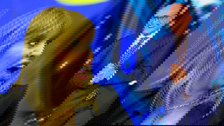 Alessandra Mussolini e il “no” al Grande Fratello Vip: il retroscena di Alfonso Signorini preview