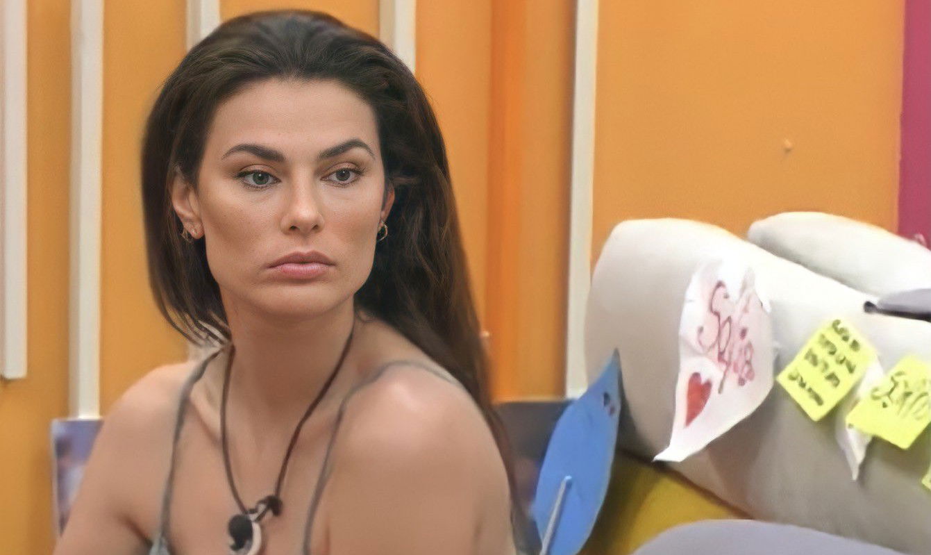 Dayane Mello