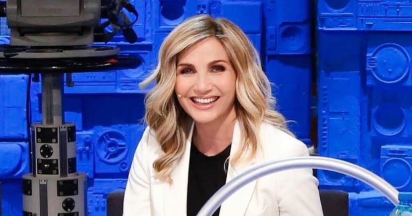 Amici 20, Lorella Cuccarini positiva al Covid: assente in studio, come sta? preview