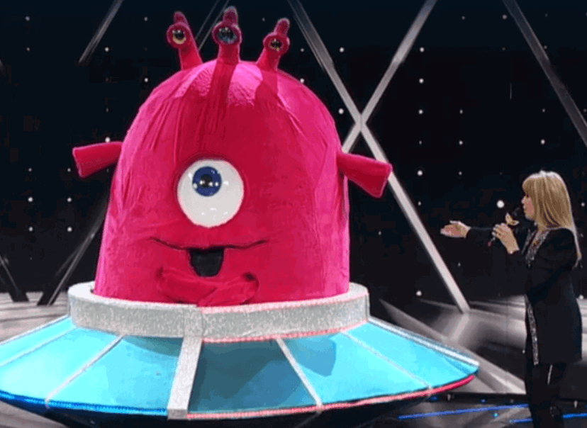 Il cantante mascherato, Baby Alieno torna in gara: Ricchi e Poveri in studio per spiegare l’accaduto preview