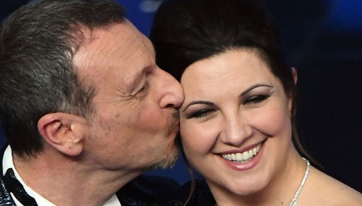 Giovanna Civitillo a PrimaFestival: moglie di Amadeus non sarà da sola article-post