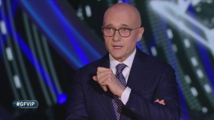 Ascolti TV 5 febbraio, Grande Fratello Vip contro Il Cantante Mascherato: chi ha vinto? preview