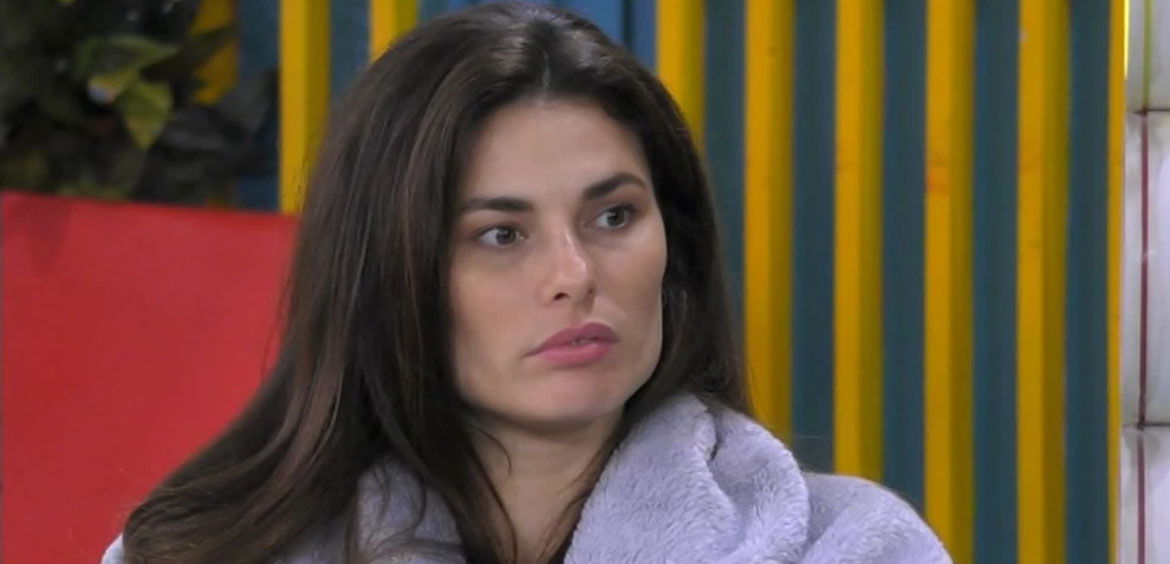 Dayane Mello