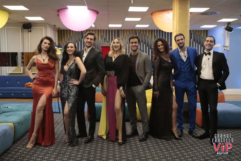 GF Vip, diretta streaming in differita e blocco del live: ecco quando e per quale motivo, furia web preview