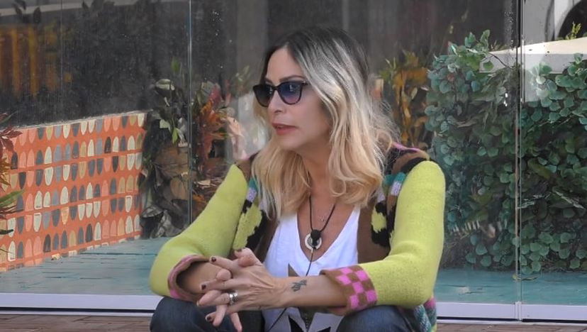 Stefania Orlando asfalta Matilde Brandi: “Samantha non la vedevo da 15 anni, voleva mettermi in cattiva luce!” preview
