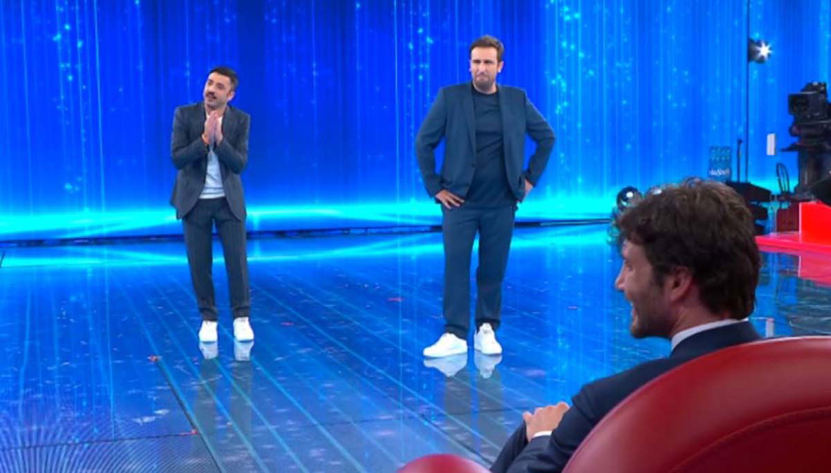 Pio e Amedeo, dopo la battuta su Belen Rodriguez lei scrive al duo comico: ecco le sue parole article-post