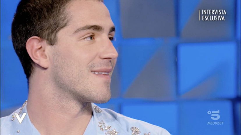 Tommaso Zorzi vittima di omofobia fa un discorso da applausi e parla del suo coming out preview