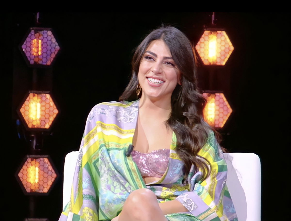 Giulia Salemi parla di Fariba all’Isola: “Il branco si è scatenato”, poi svela quale social la diverte di più article-post