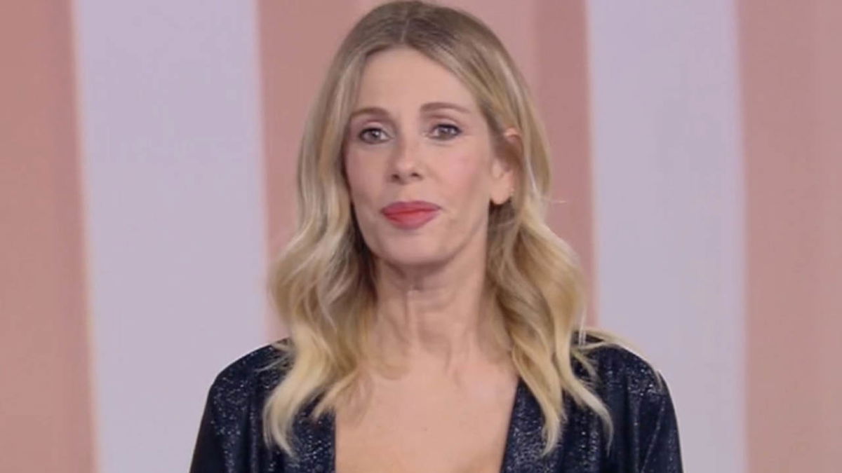 Alessia Marcuzzi assente a Le Iene nella puntata del 13 aprile: ecco perché article-post
