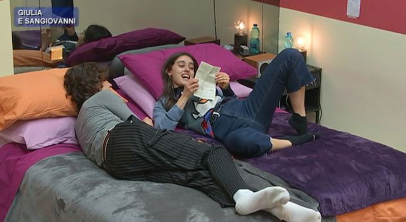 Amici 20, Giulia Stabile e la lettera d’amore a Sangiovanni: “Ti amo” – VIDEO preview