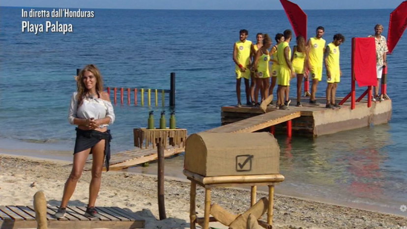 Ascolti Isola dei Famosi 17 maggio, il “cinema” di Akash Kumar è l’unica cosa che ricorderemo: ecco i dati auditel preview