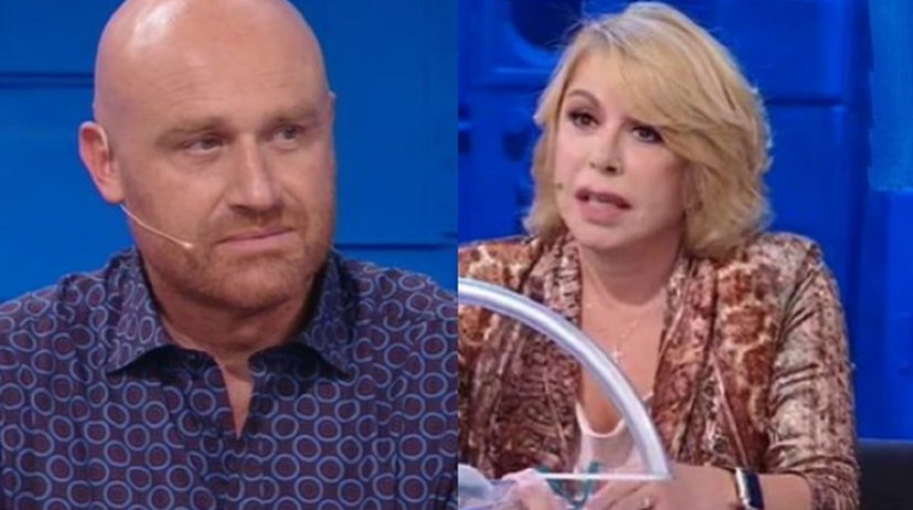 Lite tra Anna Pettinelli e Rudy Zerbi dietro le quinte di Amici 20: ecco il motivo preview