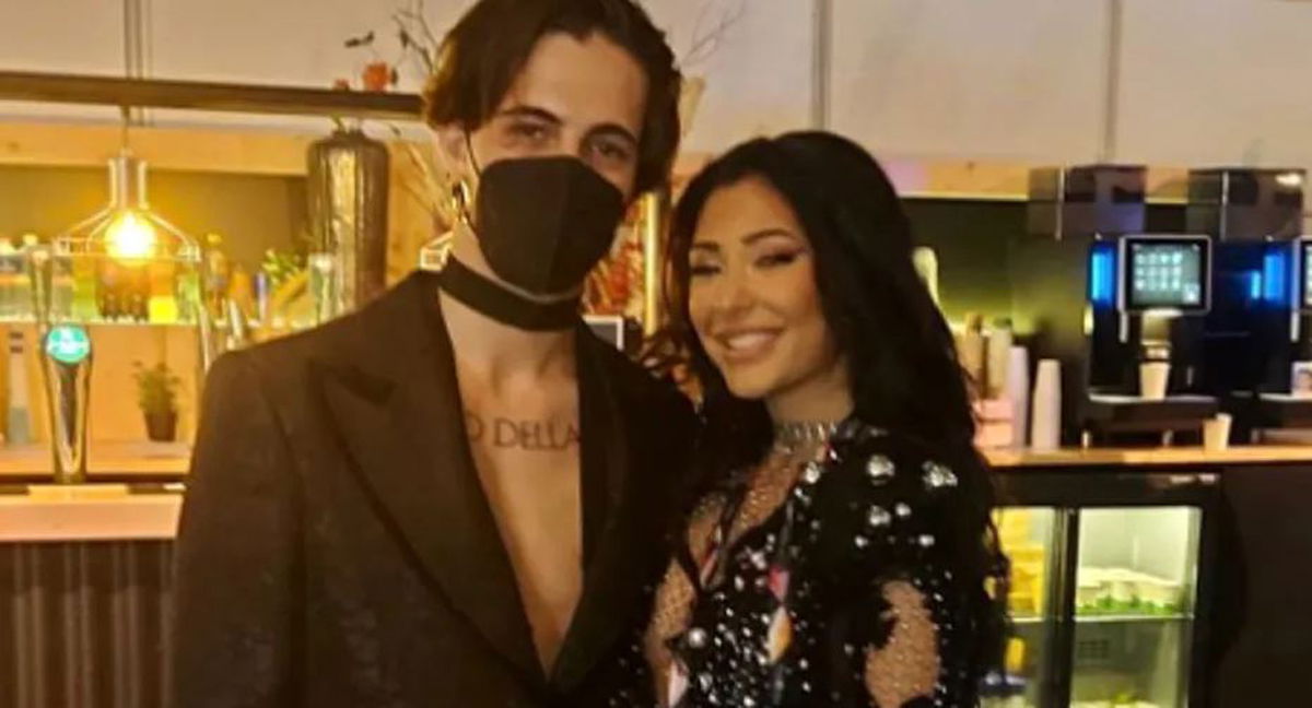 Damiano dei Maneskin con cantante serba