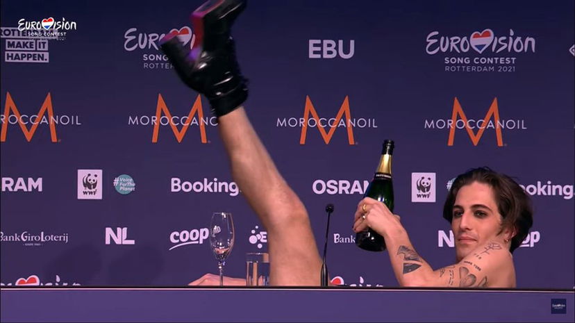 Maneskin vincono l’Eurovision 2021: Damiano accusato di aver usato cocaina in diretta, la secca smentita – VIDEO preview