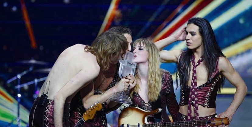 Damiano dei Maneskin, accuse choc dalla Francia: “cocaina in diretta”, Selvaggia Lucarelli sbotta “spero vi denuncino!” preview