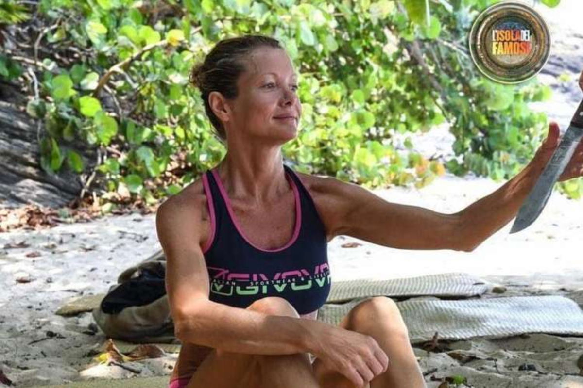 Angela Melillo lascia l’Isola dei Famosi