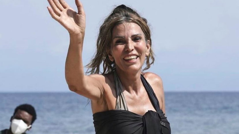 Fariba Tehrani in ospedale: “Non capiscono cosa ho”, la mamma di Giulia Salemi sta ancora male dopo l’Isola preview