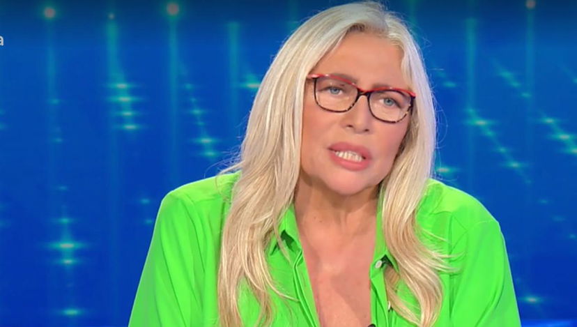 Mara Venier, come sta dopo operazione ai denti? Commissione Albo Odontoiatri scrive alla Rai “danno d’immagine” preview