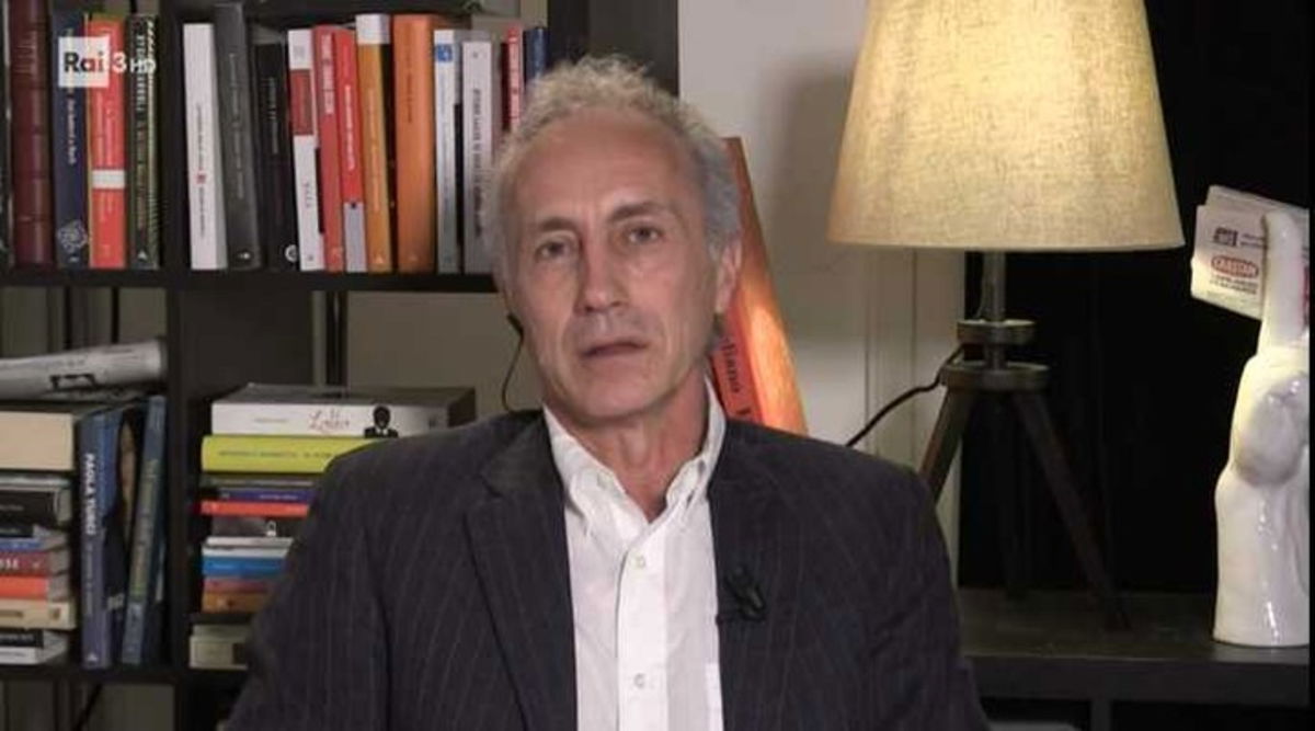 Marco Travaglio è gay? “E’ girata questa voce”: ecco la risposta del giornalista article-post