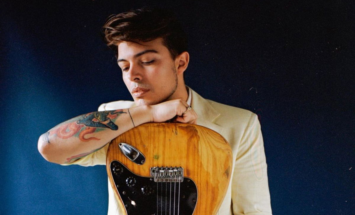 Stash dei The Kolors indagato per ricettazione: guai per l’ex volto di Amici di Maria article-post