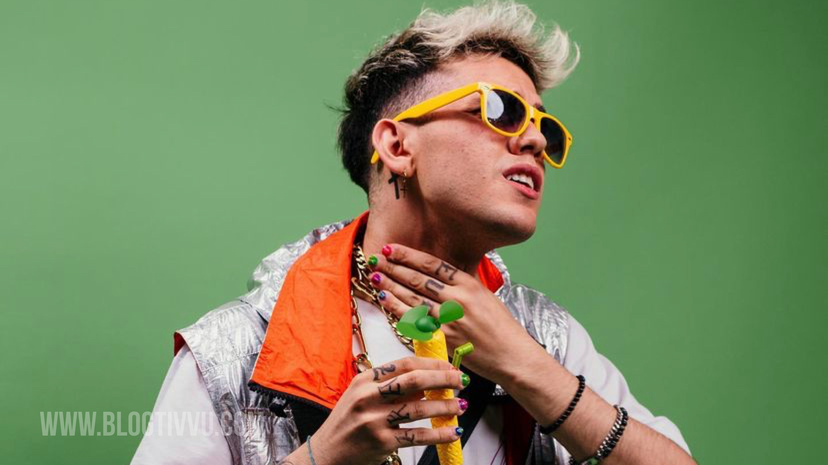 Aka7even nega il selfie ad una fan? Il cantante di Amici 20 interviene preview