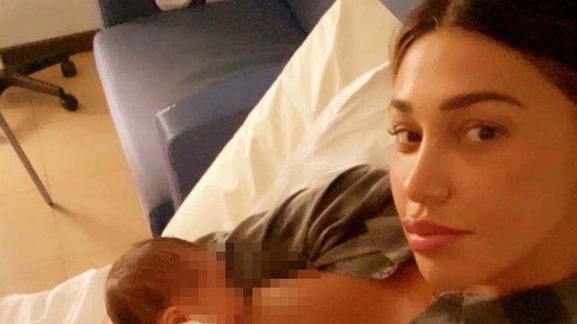 Belen Rodriguez, è polemica sul parto: “ascensori ospedale disabilitati al terzo piano fino a nuovo ordine” preview