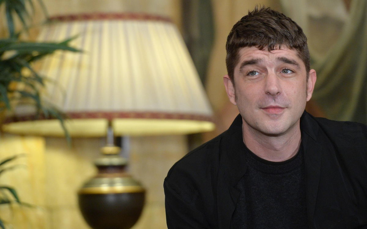 La morte di Libero De Rienzo si tinge di giallo, Procura apre un’indagine: “potrebbe avere consumato droga” article-post