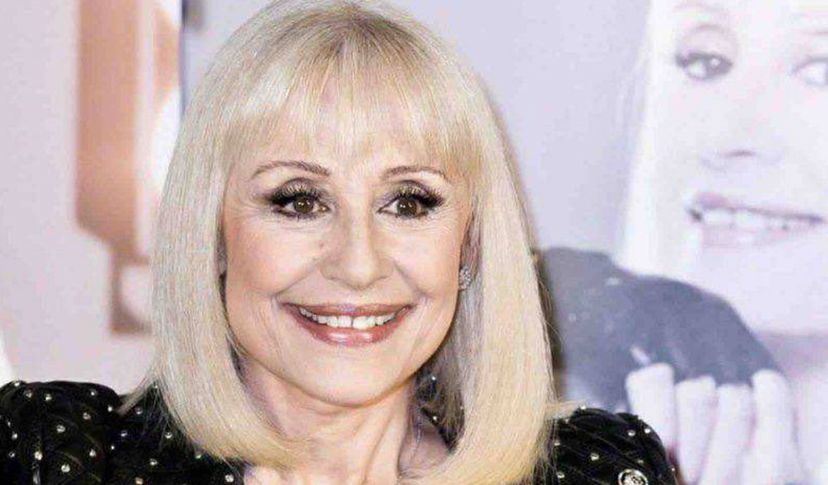 Raffaella Carrà, camera ardente e funerali: le sue ultime volontà sulla bara preview