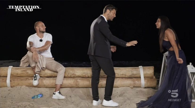 Temptation Island, Manuela esce con Luciano e lascia Stefano: il finale è inaspettato dopo un mese dalle registrazioni preview