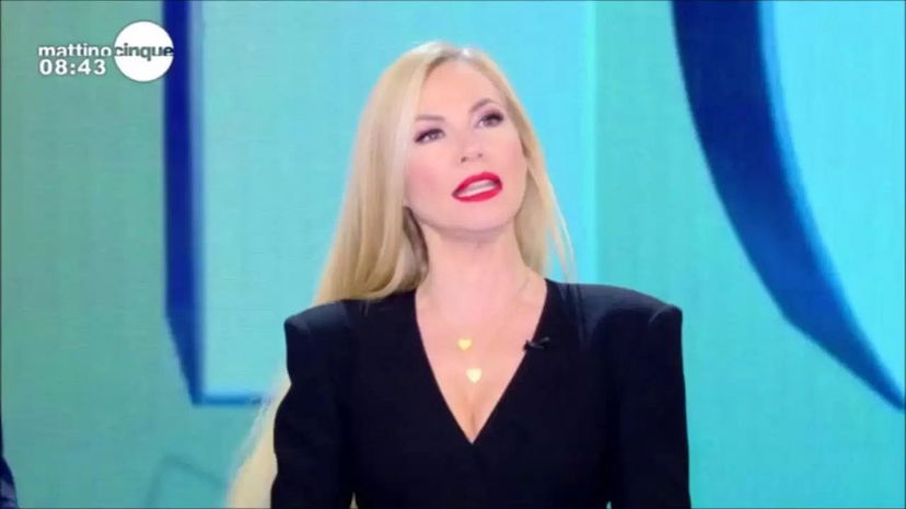 Federica Panicucci si è sentita male dopo lo slittamento di Mattino 5? “Qualcuno dice fosse furibonda” preview