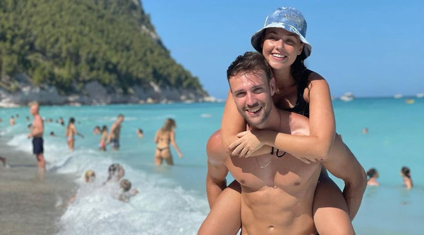 Rosalinda Cannavò e Andrea Zenga, il messaggio positivo oltre le apparenze: “Goffi, imbranati… ma felici!” – FOTO preview