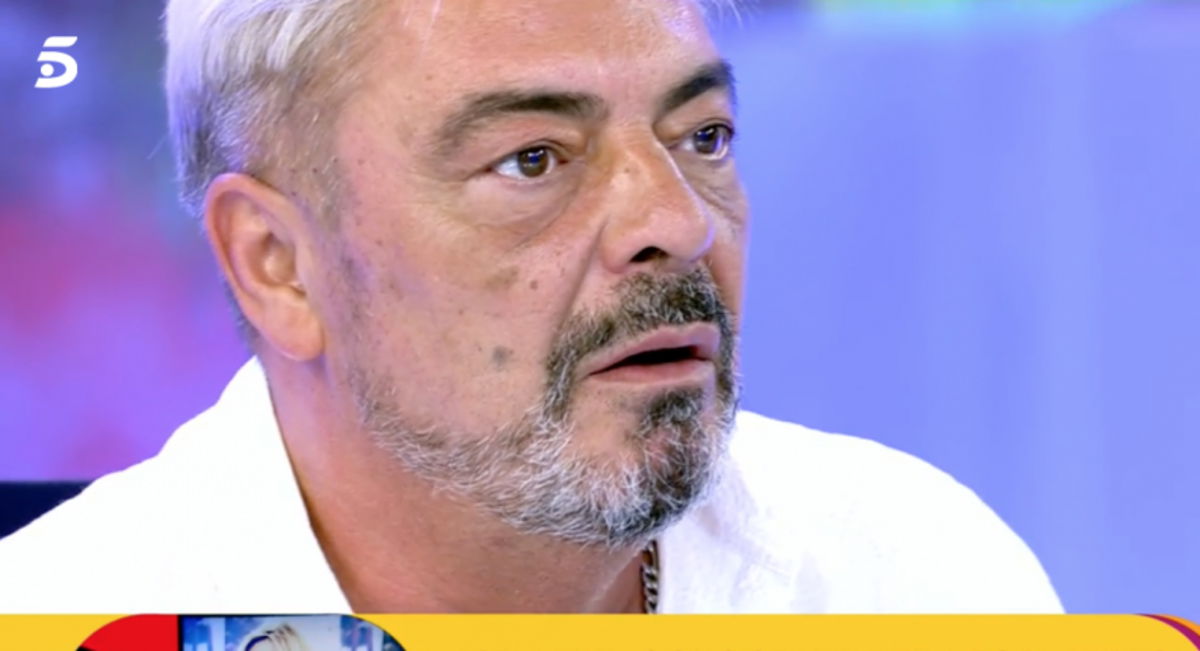 Opinionista TV licenziato in diretta