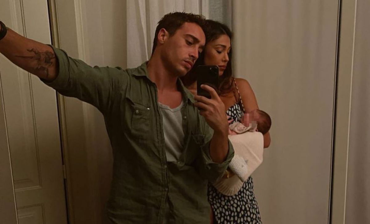 Belen Rodriguez, il compagno Antonino le fa un costoso regalo per la nascita della primogenita Luna Marì article-post