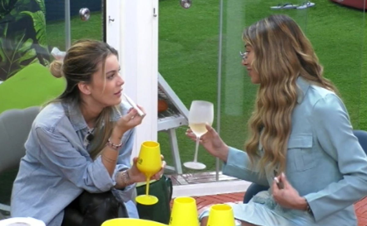 Soleil Sorge e Sophie Codegoni stanno flirtando? Le vibrazioni saffiche di cui avevamo bisogno al GF Vip – VIDEO article-post