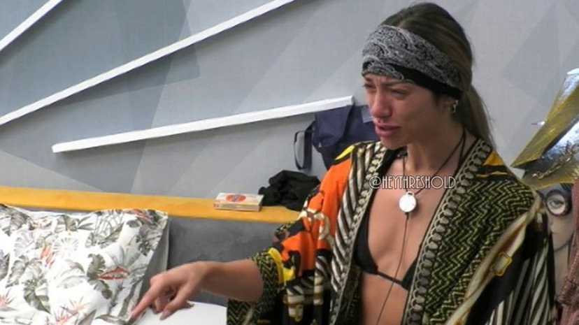 Soleil Sorge piange dopo le accuse di razzismo: “Esco da questa casa…” – VIDEO preview