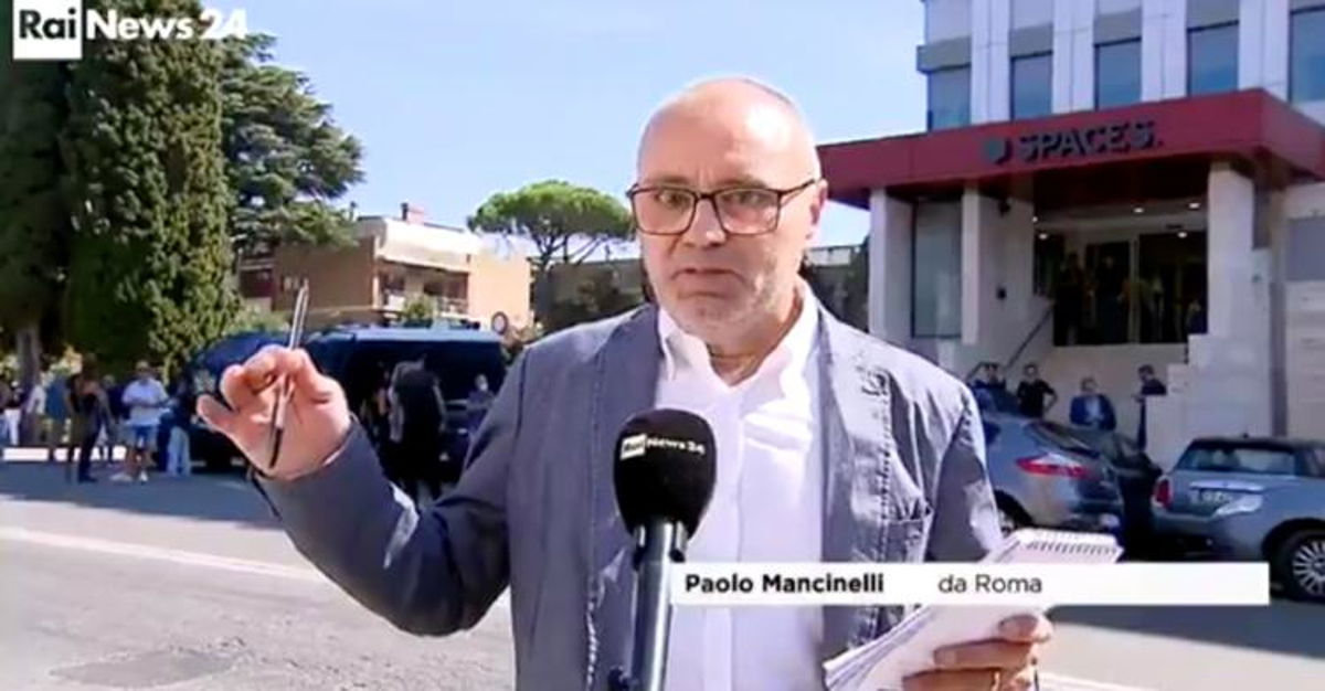 Attacco di panico in diretta per l’inviato di RaiNews24? Difficoltà a parlare e poi il “gelo” – VIDEO article-post