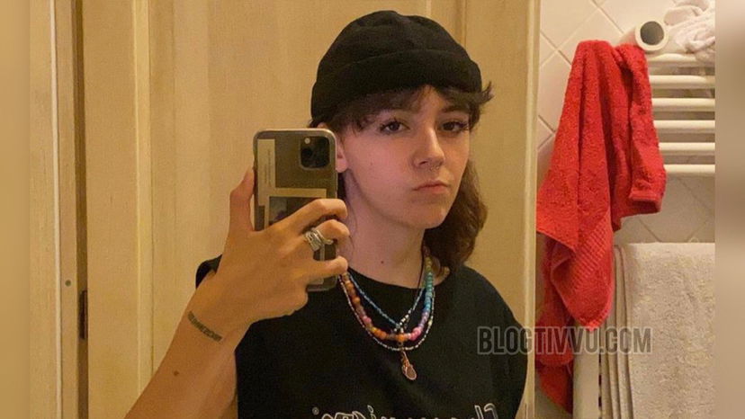 Ariete de “L’ultima notte”, coming out e transizione del fratello: “Prima era Gaia, lo stimo molto!” preview