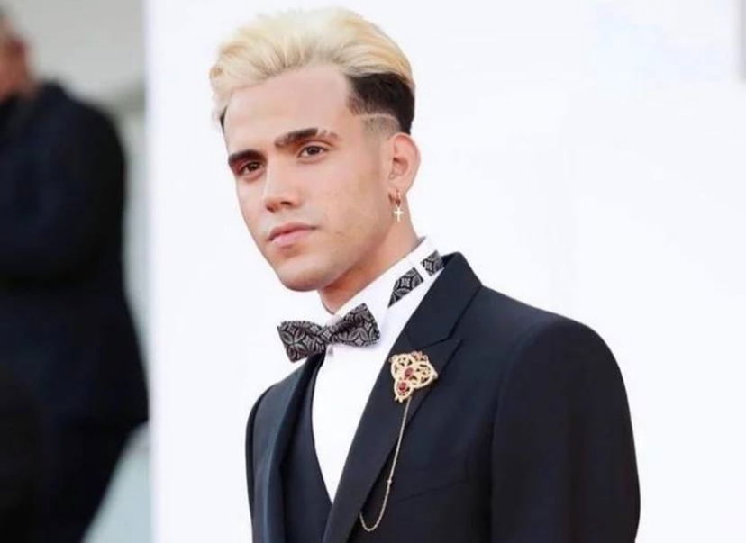 Aka7even non è più single (ma nemmeno fidanzato): “Sto frequentando qualcuno…” preview