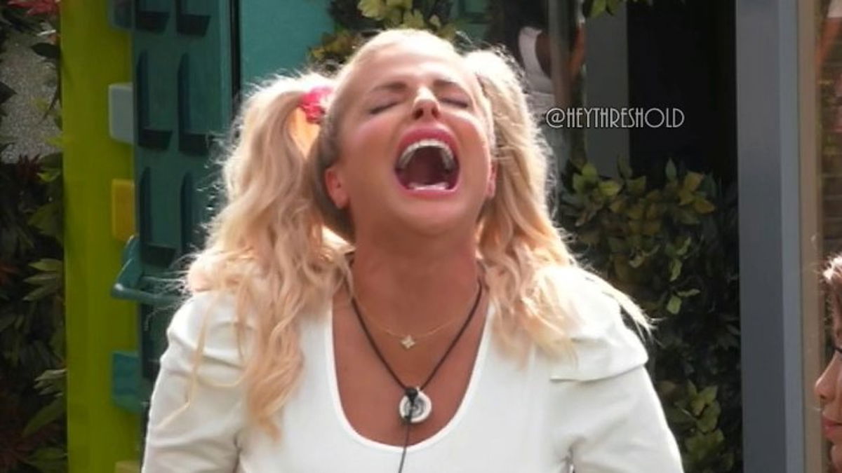 Gf Vip La Reazione Di Francesca Cipriani Dopo Messaggio Del Fidanzato