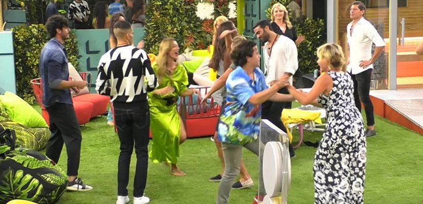 Concorrente del GF Vip, spuntano i messaggi ad un modella ma è fidanzato: “Storia solo per la TV” – VIDEO preview