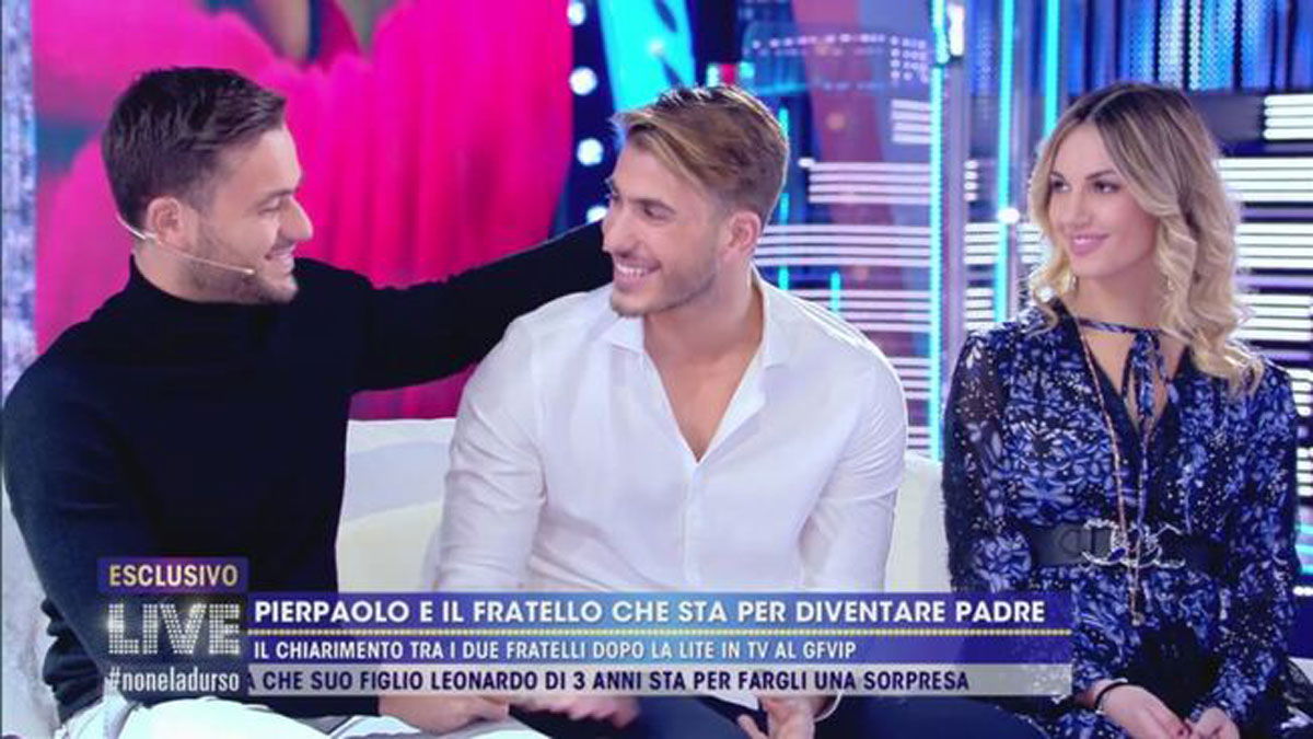Pierpaolo Pretelli zio: è nata Sophie, figlia del fratello Giulio e Alessia Pellegrino, l’annuncio article-post