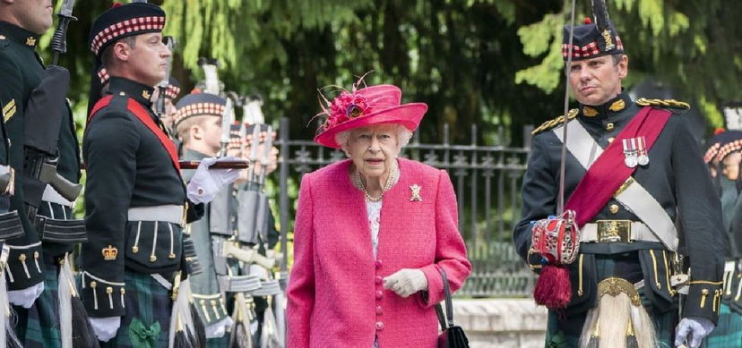 Morte Regina Elisabetta, cosa accadrà? Svelato il protocollo: dai social al funerale preview