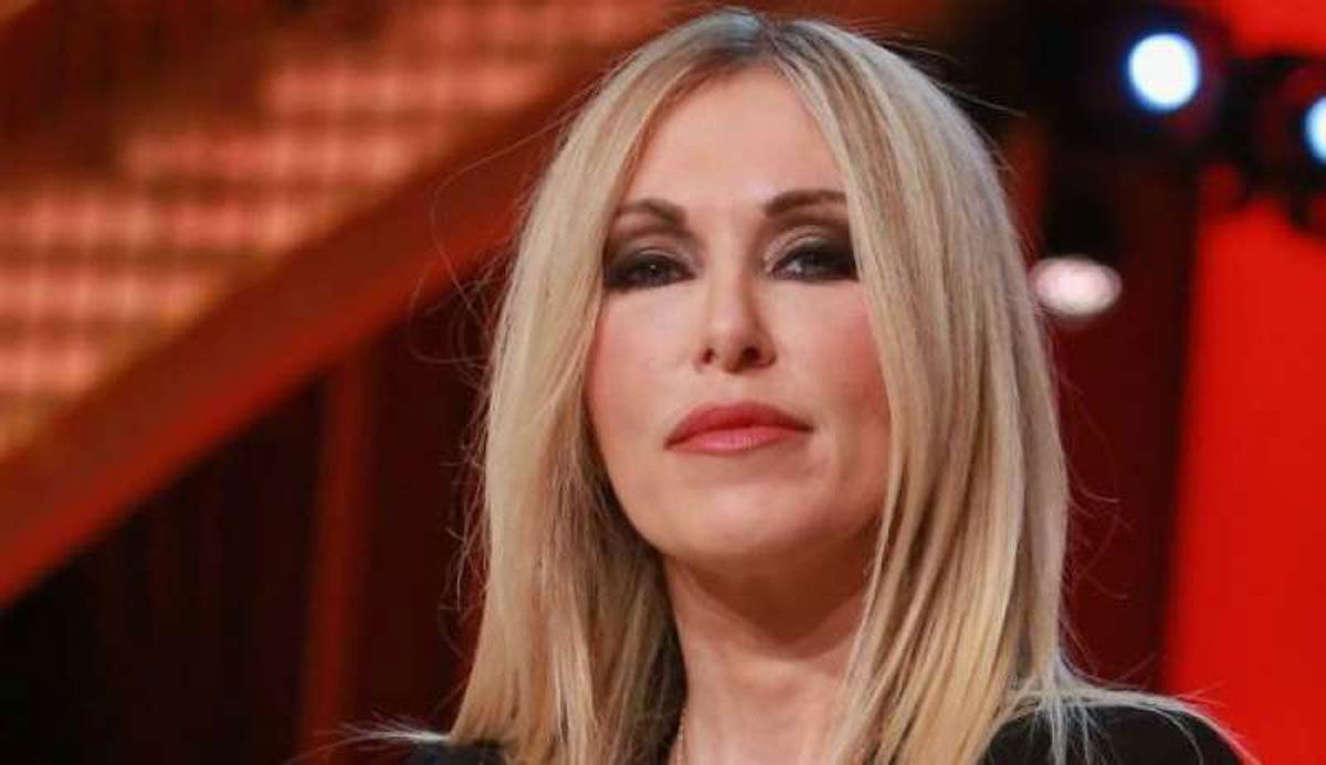 Roberta Bruzzone e i concorrenti di Ballando con le Stelle