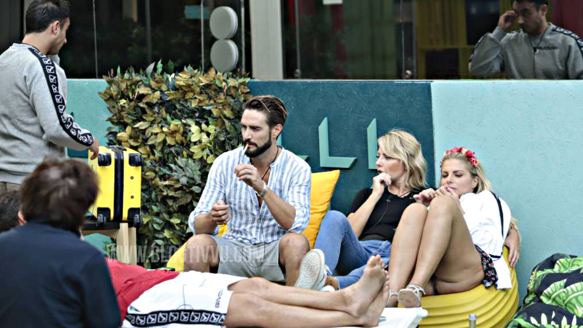 “Massa di cerebrolesi”, Endemol interviene dopo la frase pronunciata al Grande Fratello Vip: il comunicato ufficiale article-post